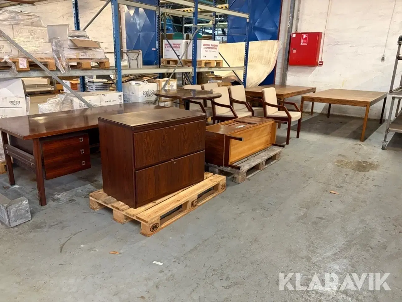 Billede 1 - Komplet kontor møblement - 11 enheder