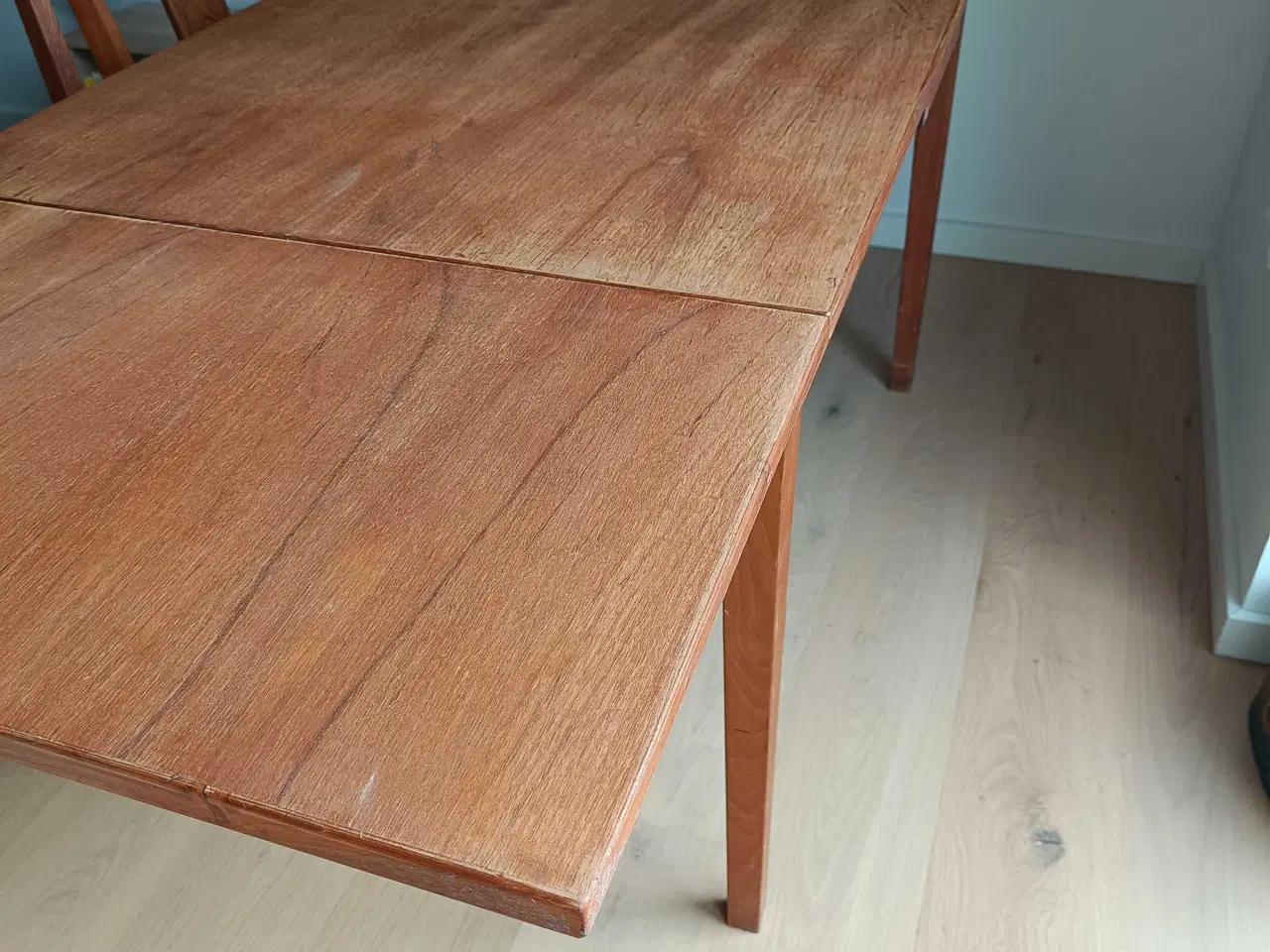 Billede 5 - Spisebord i Teaktræ 