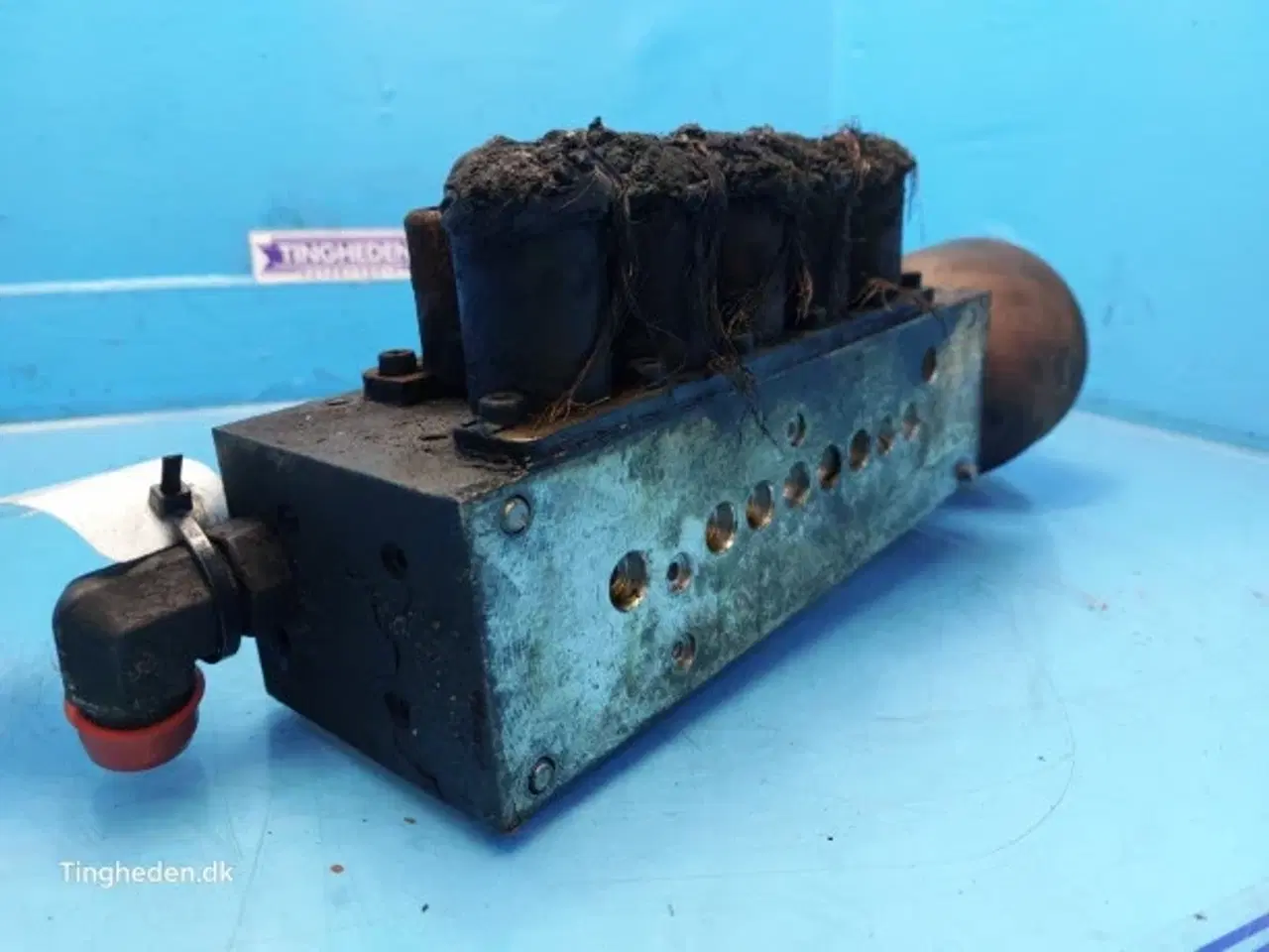 Billede 2 - Case Puma 185 Manifoldventil 84125653