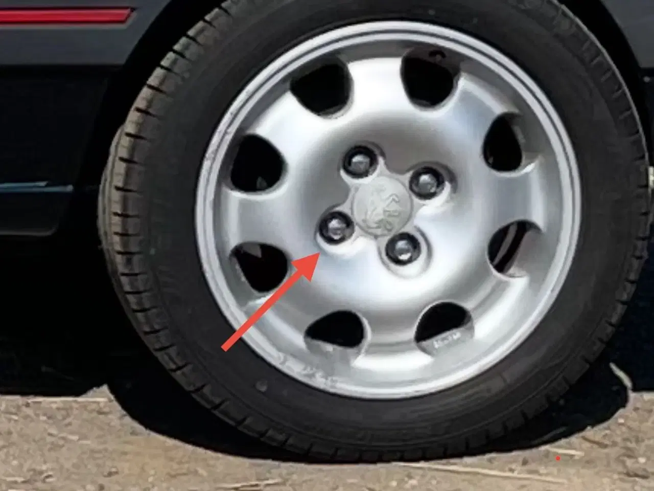 Billede 1 - Peugeot 205 GTI hjulbolte sæt