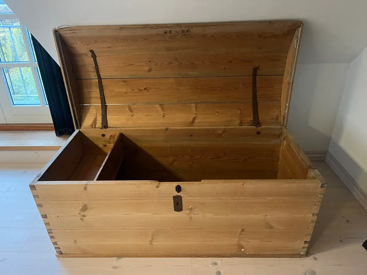Billede 4 - Ældre Dragkiste