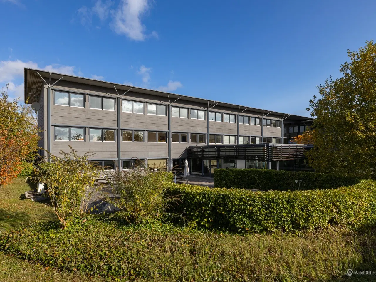 Billede 6 - Kontorhotel med gode fælles faciliteter på Tørringvej 7. 2610 Rødovre. Egne aflukkede kontorer med udsyn til fællesområder.