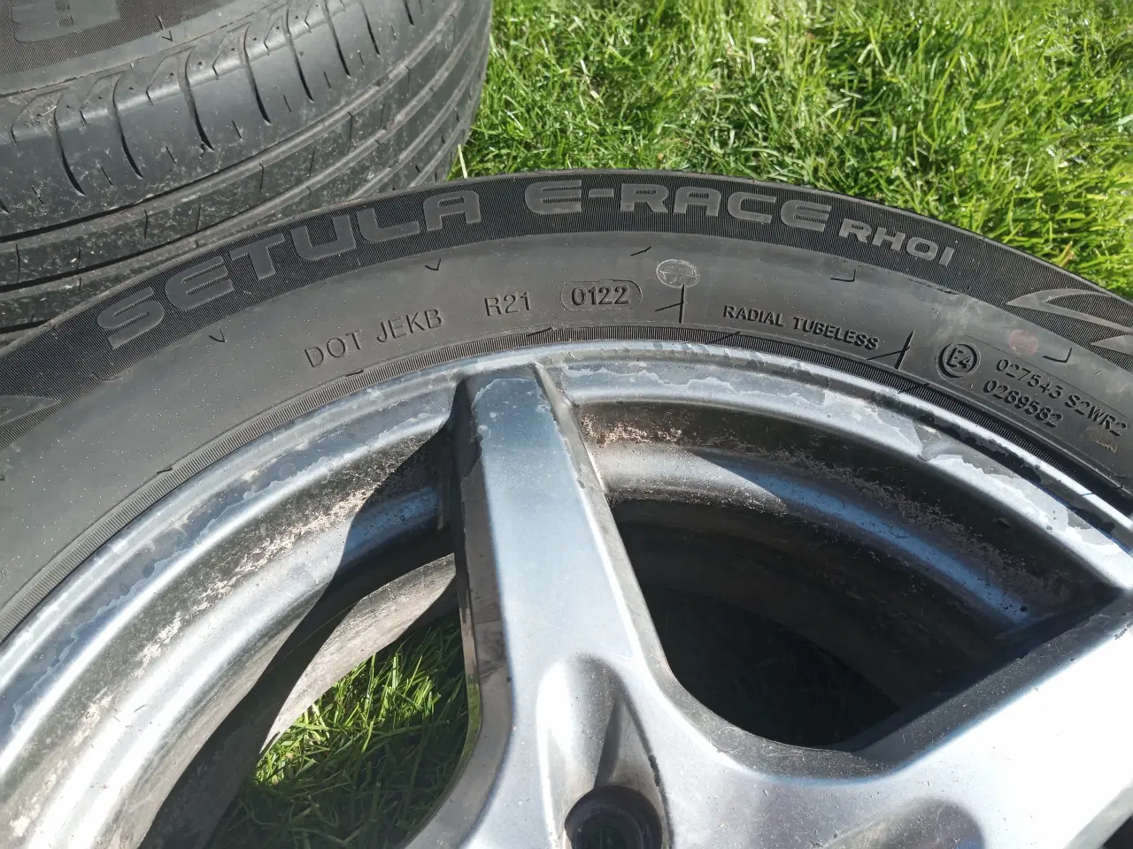 Billede 1 - Alufælge med sommerdæk