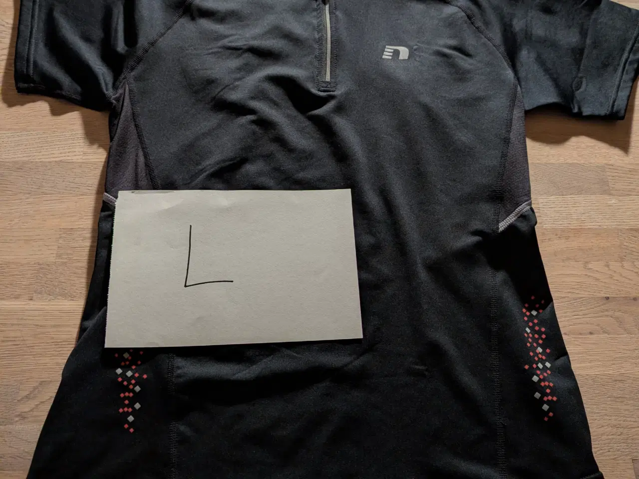 Billede 8 - 17 assorterede løbetrøjer fra newline