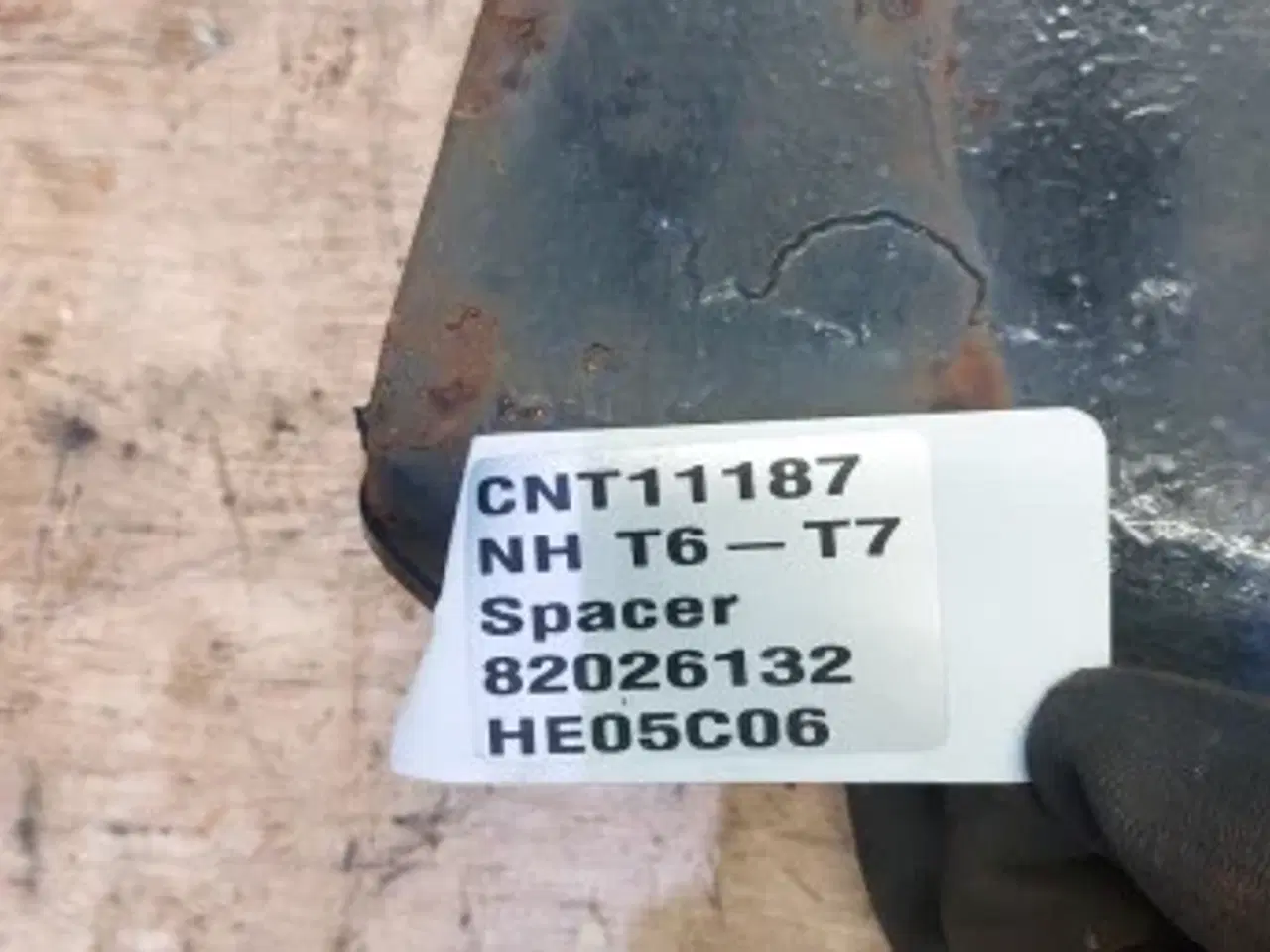 Billede 6 - New Holland T6 T7 Spacer 18kg 82026132