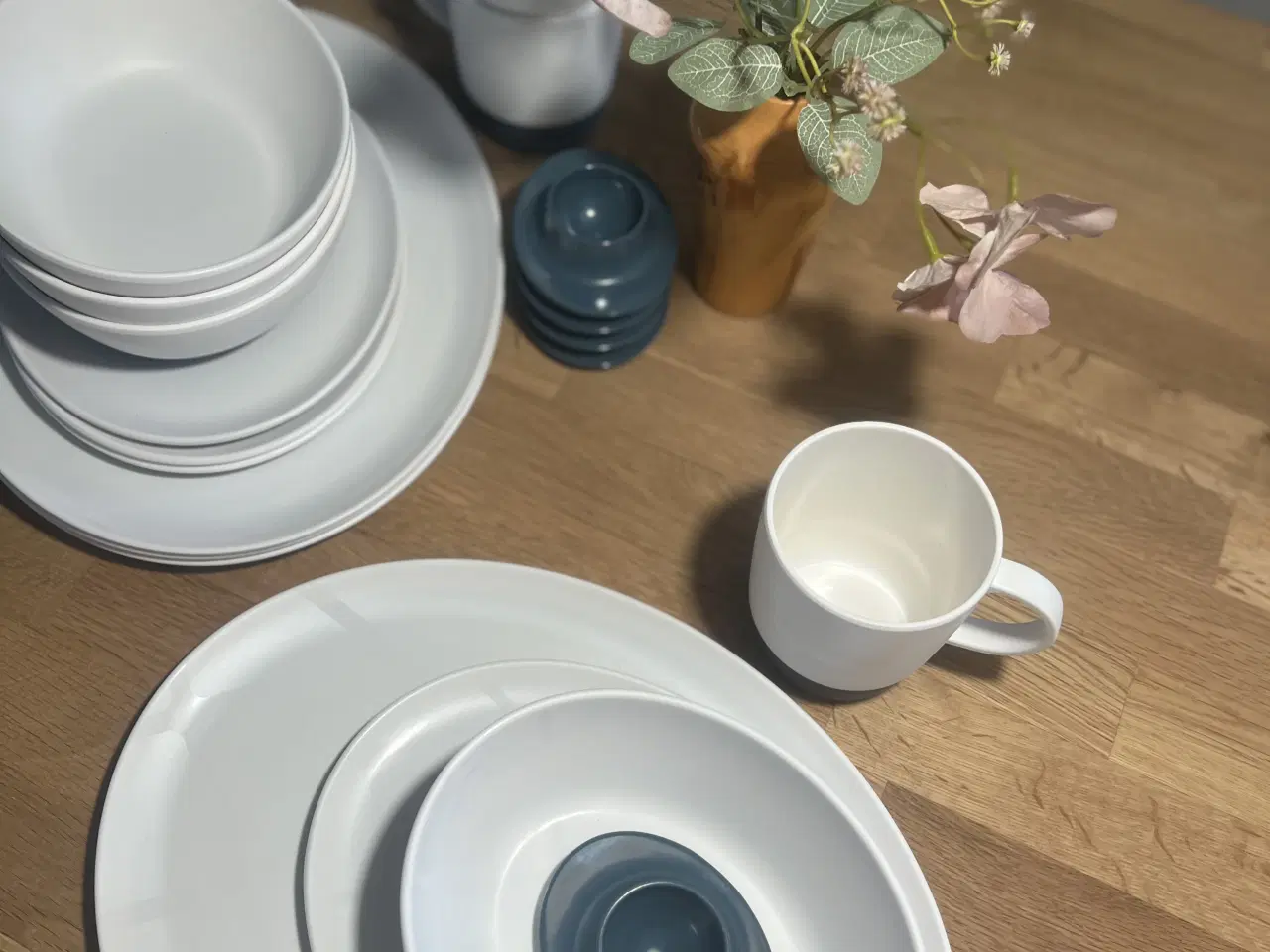 Billede 5 - Isabella grydesæt, service og bestik til 4 persone