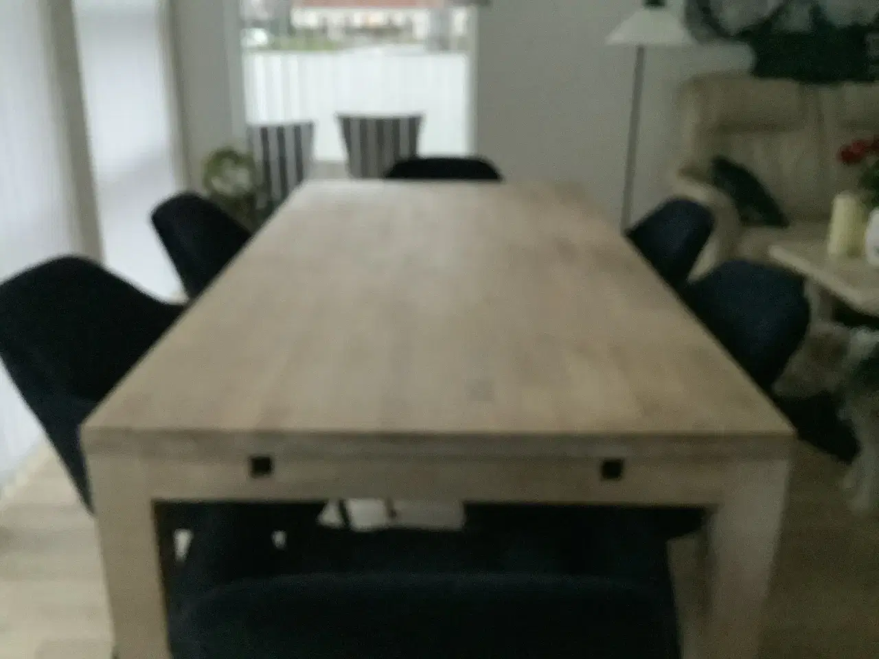 Billede 1 - Spisebord i bøg 