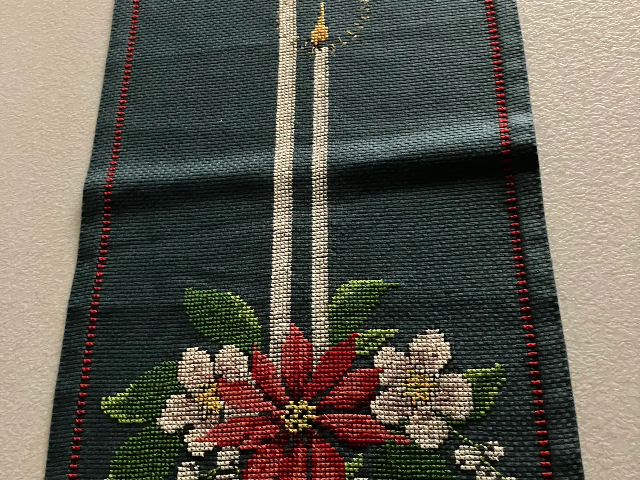 Billede 3 - Juleløber 70 år gammel i fin stand  røgfrit hjem