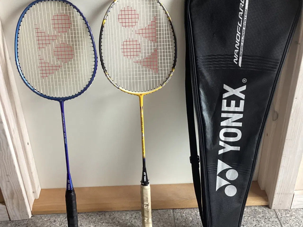 Billede 2 - 2 fine YONEX ISOMETRIC badmintonketchere m. Taske