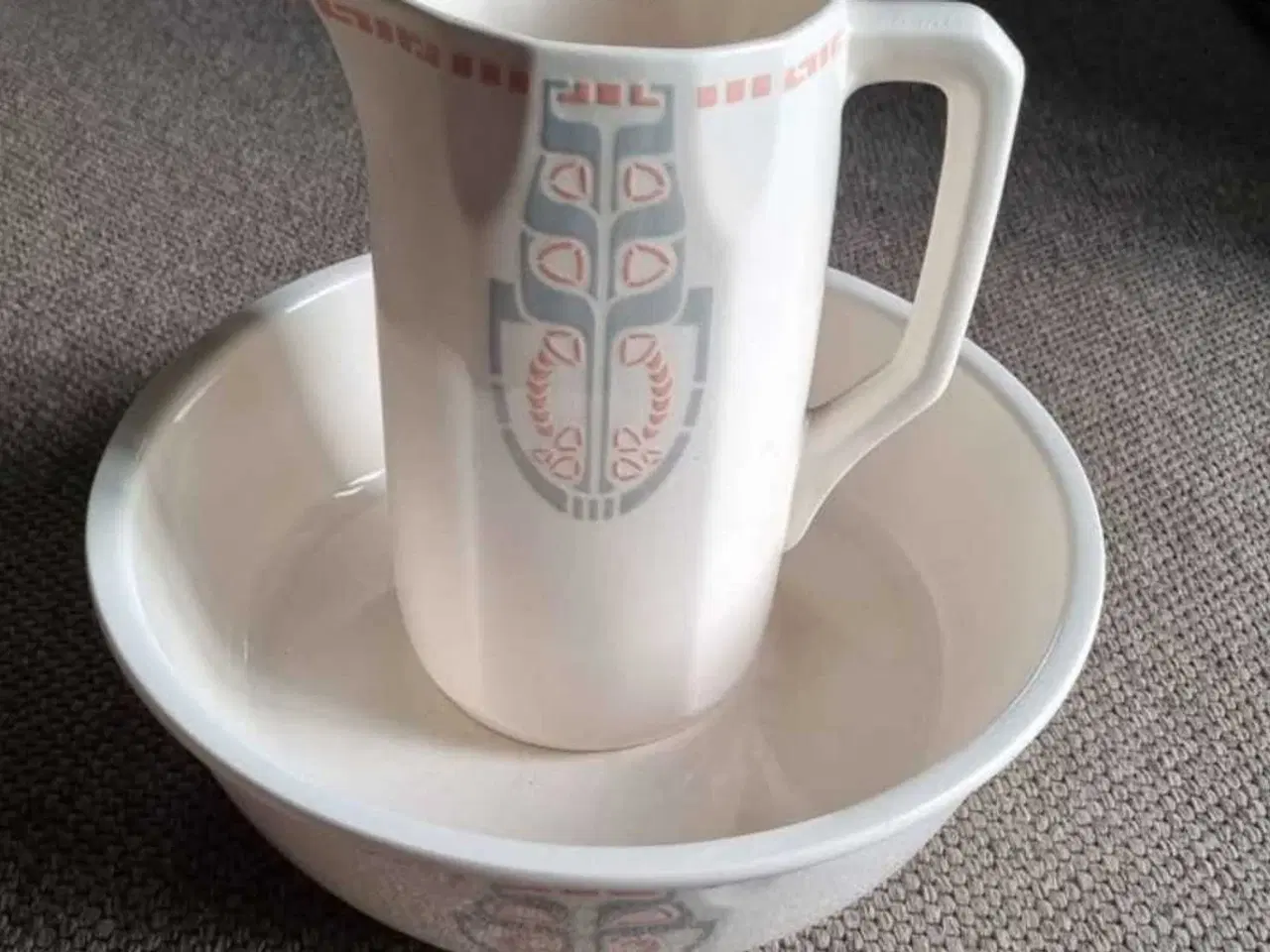 Billede 6 - Smart vægreol og andre ting.