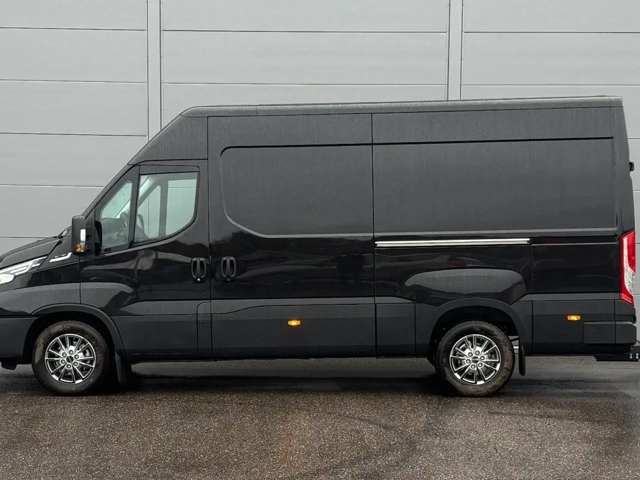 Billede 10 - Iveco Daily 3,0 35S18 12m³ Van AG8