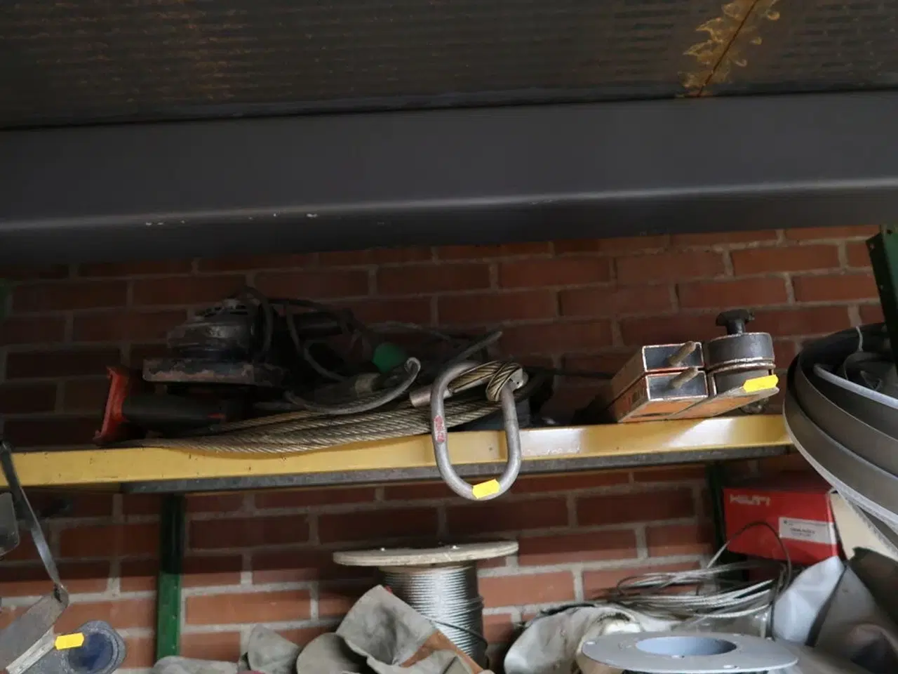 Billede 1 - Div. Løfteudstyr, bajonetsav HILTI WSR 22-A, vinkelsliber HITACHI m.m.