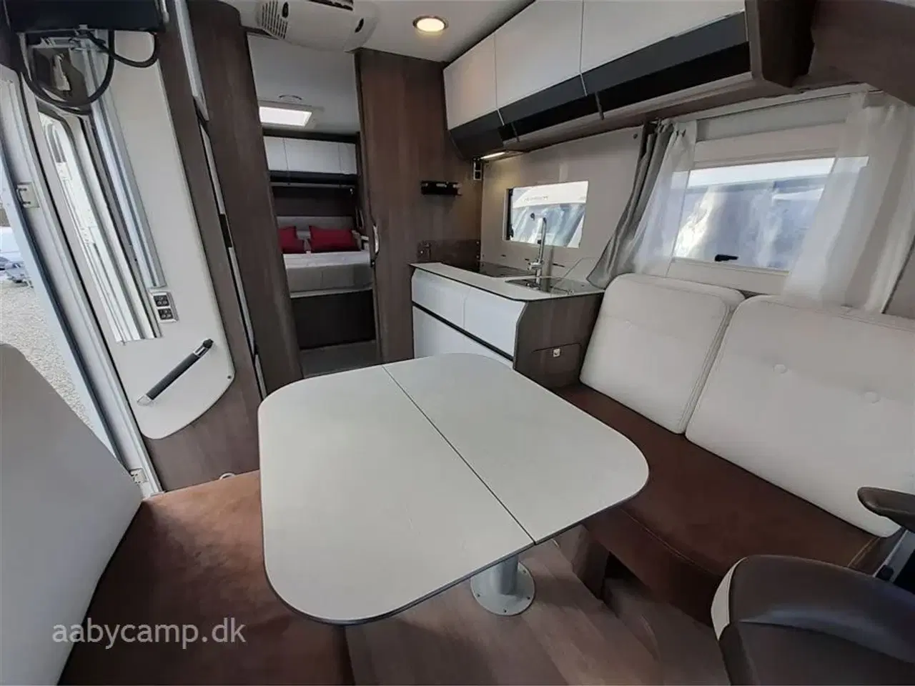 Billede 8 - 2020 - Benimar Amphitryon A997   Aircondition. face to face siddegruppe. Queens bed.