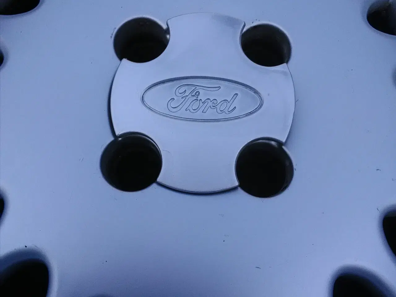 Billede 4 - Ford Fælge med dæk