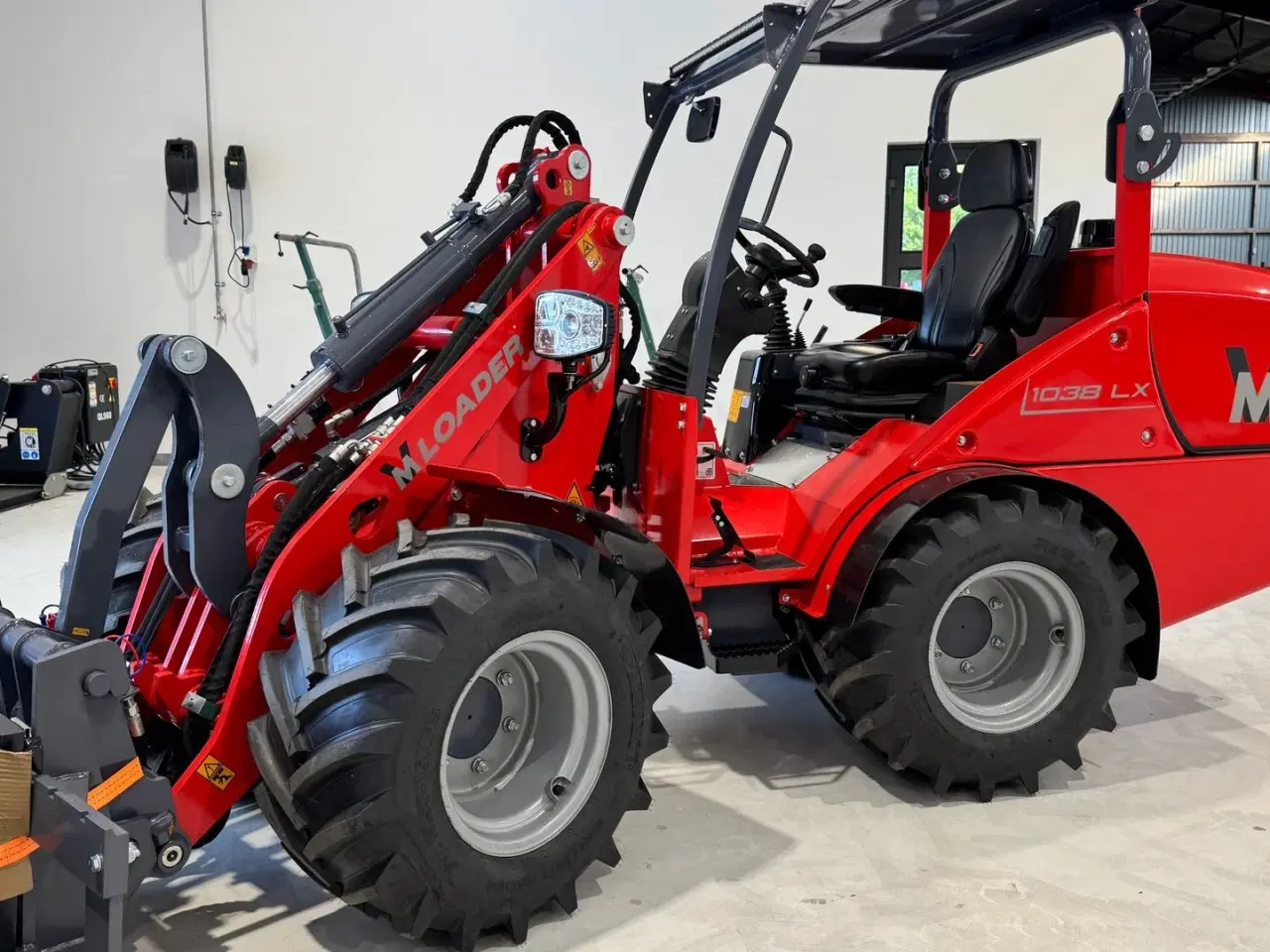 Billede 2 - VM Loader 1038 LX FABRIKSNY MED SKOVL OG PALLEGAFLER!