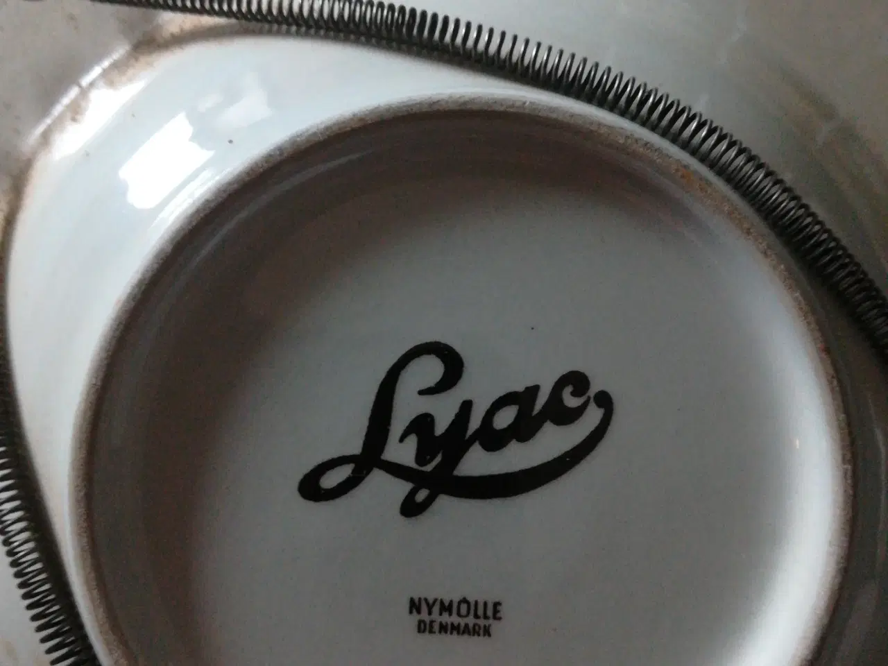 Billede 2 - Vægplatte Poul Høyrup for Nymølle. 