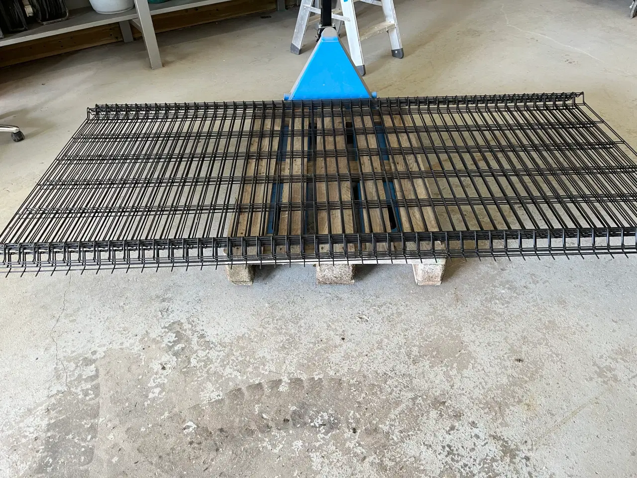 Billede 2 - 17,5 meter havehegn med låge til