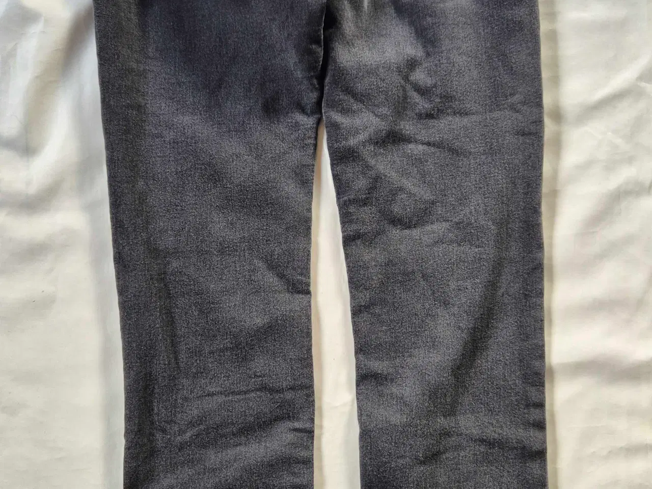Billede 2 - 2 par bukser  esprit og vero moda 