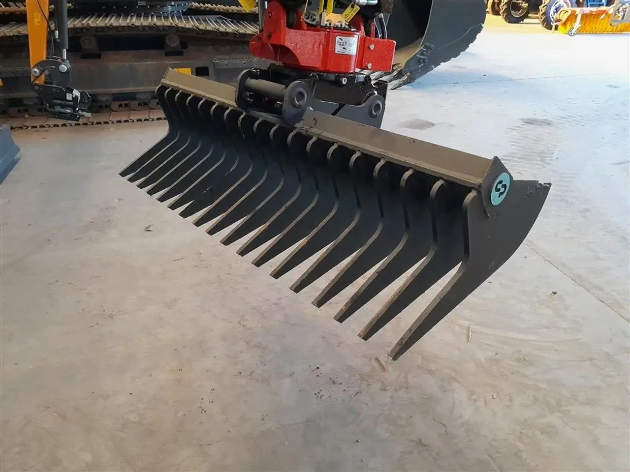Billede 4 - - - - CP METAL RIVE