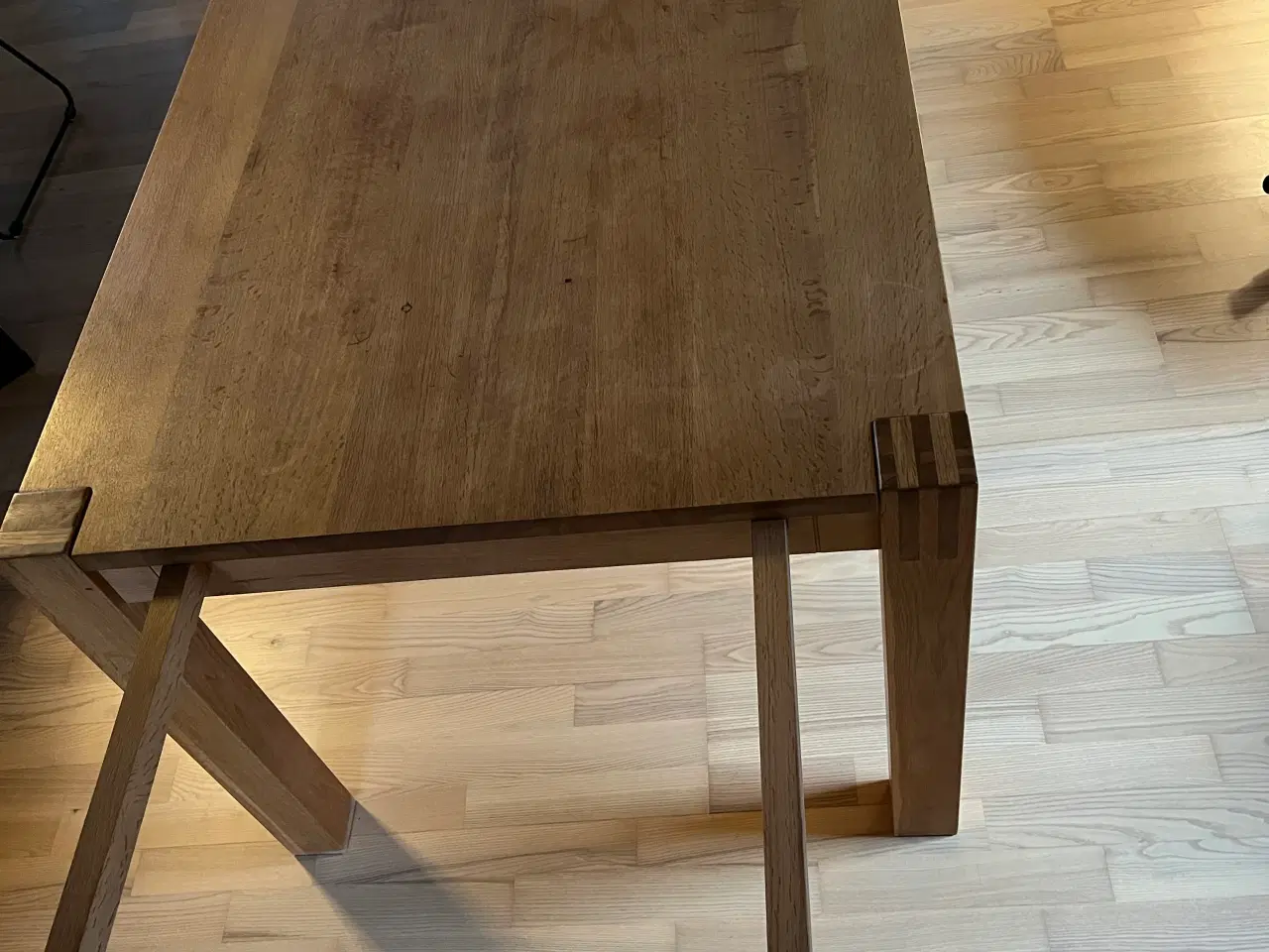 Billede 1 - Spisebord massiv træ
