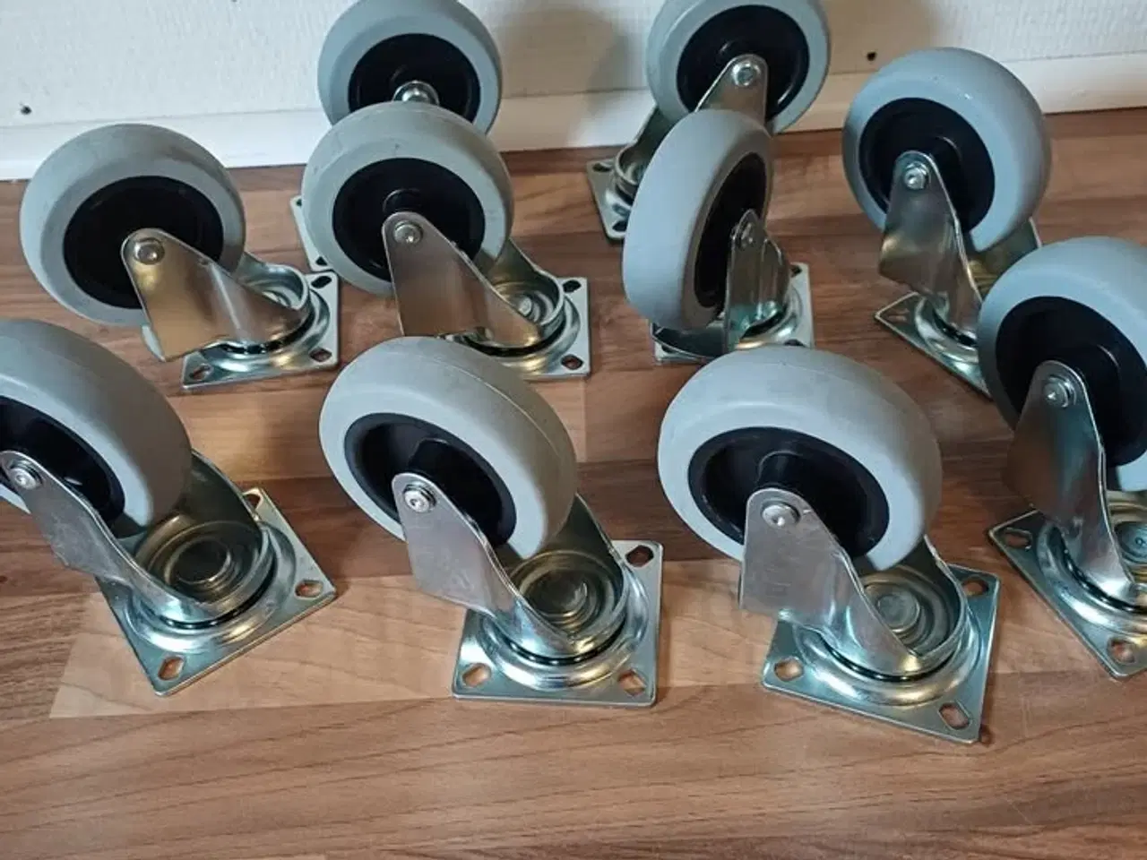Billede 1 - TILBUD PÅ STORE MØBELHJUL