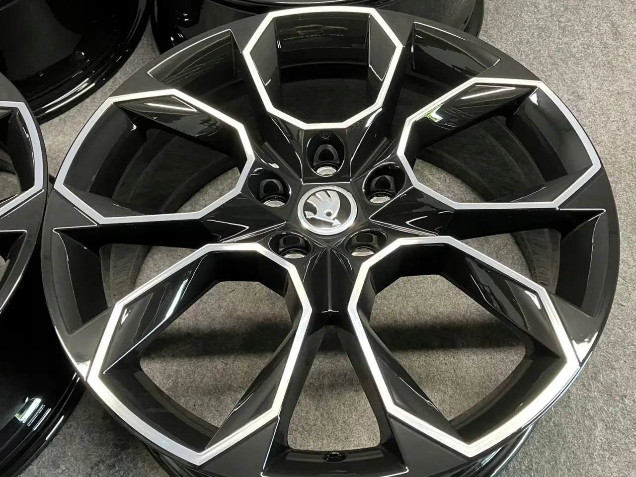 Billede 5 - ALUÆLGE SKODA OCTAVIA 3 RS 5E0 XTREME 19"