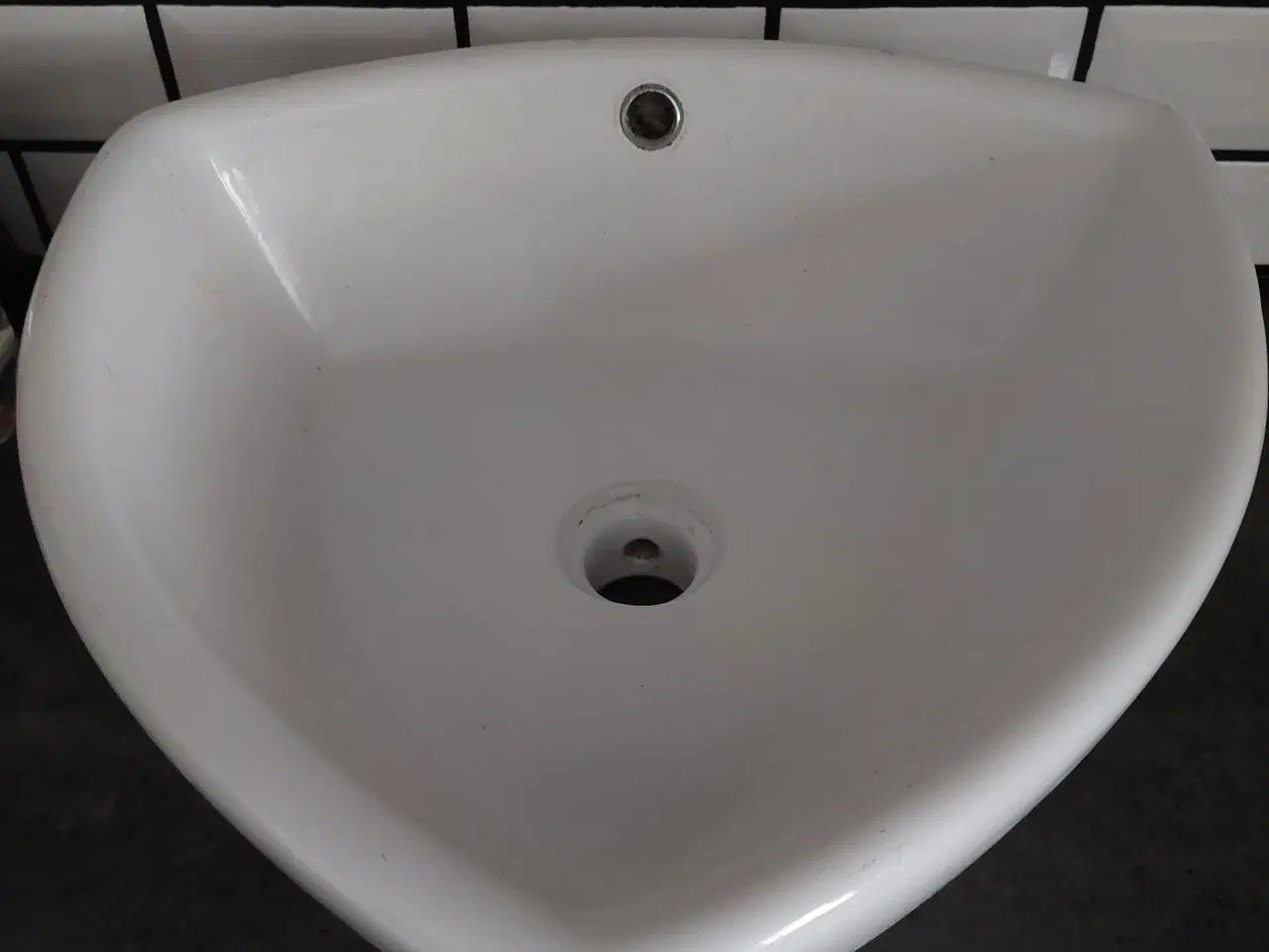 Billede 3 - Håndvask super flot model 