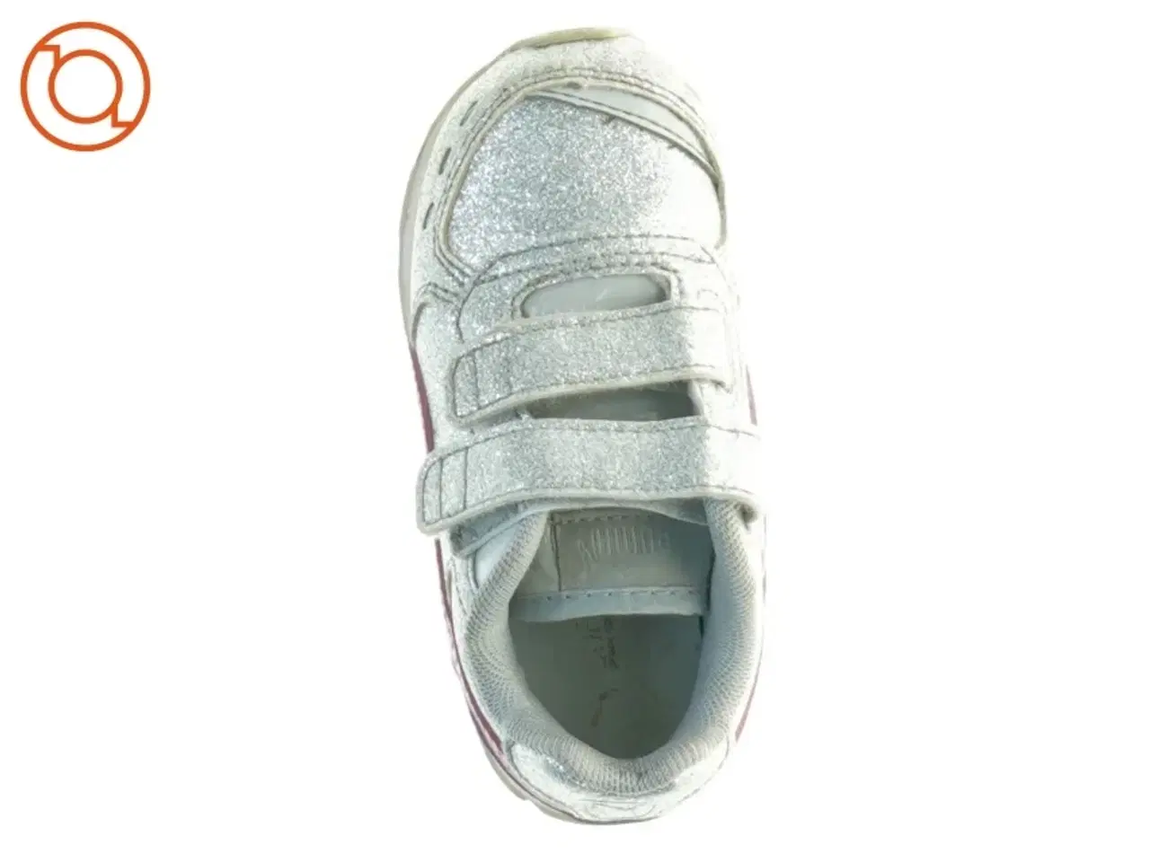 Billede 6 - Sølvfarvede sneakers med lyserøde detaljer fra Puma (str. 22)