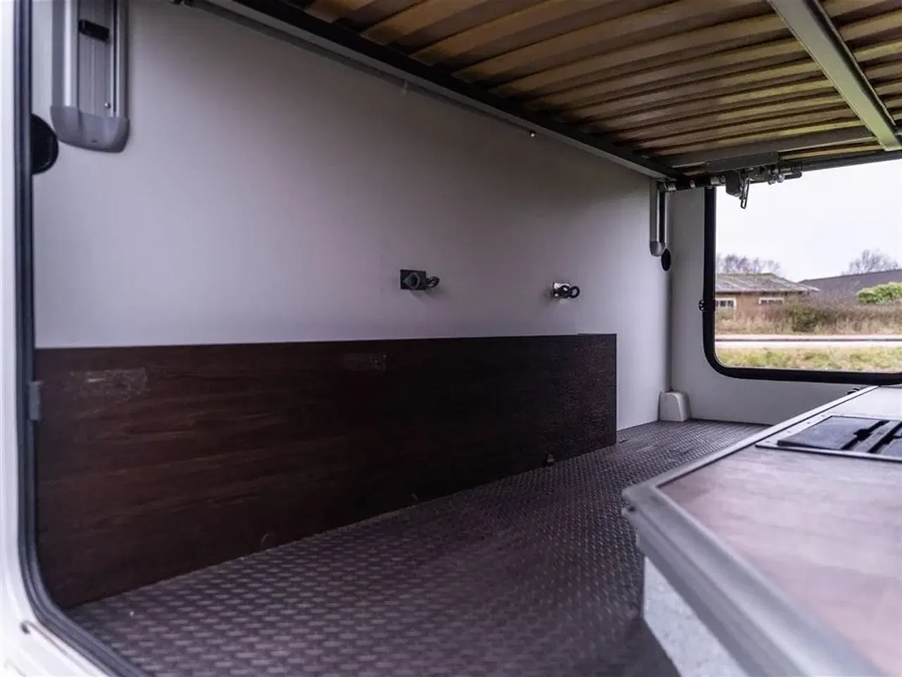 Billede 46 - 2022 - Benimar Sport 340