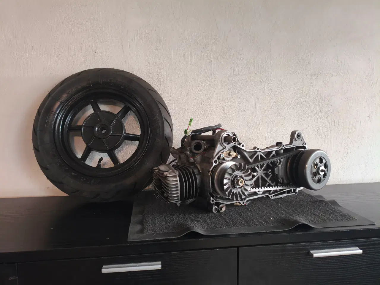 Billede 1 - Nyrenoveret kort minarelli/Digta motor 50cc