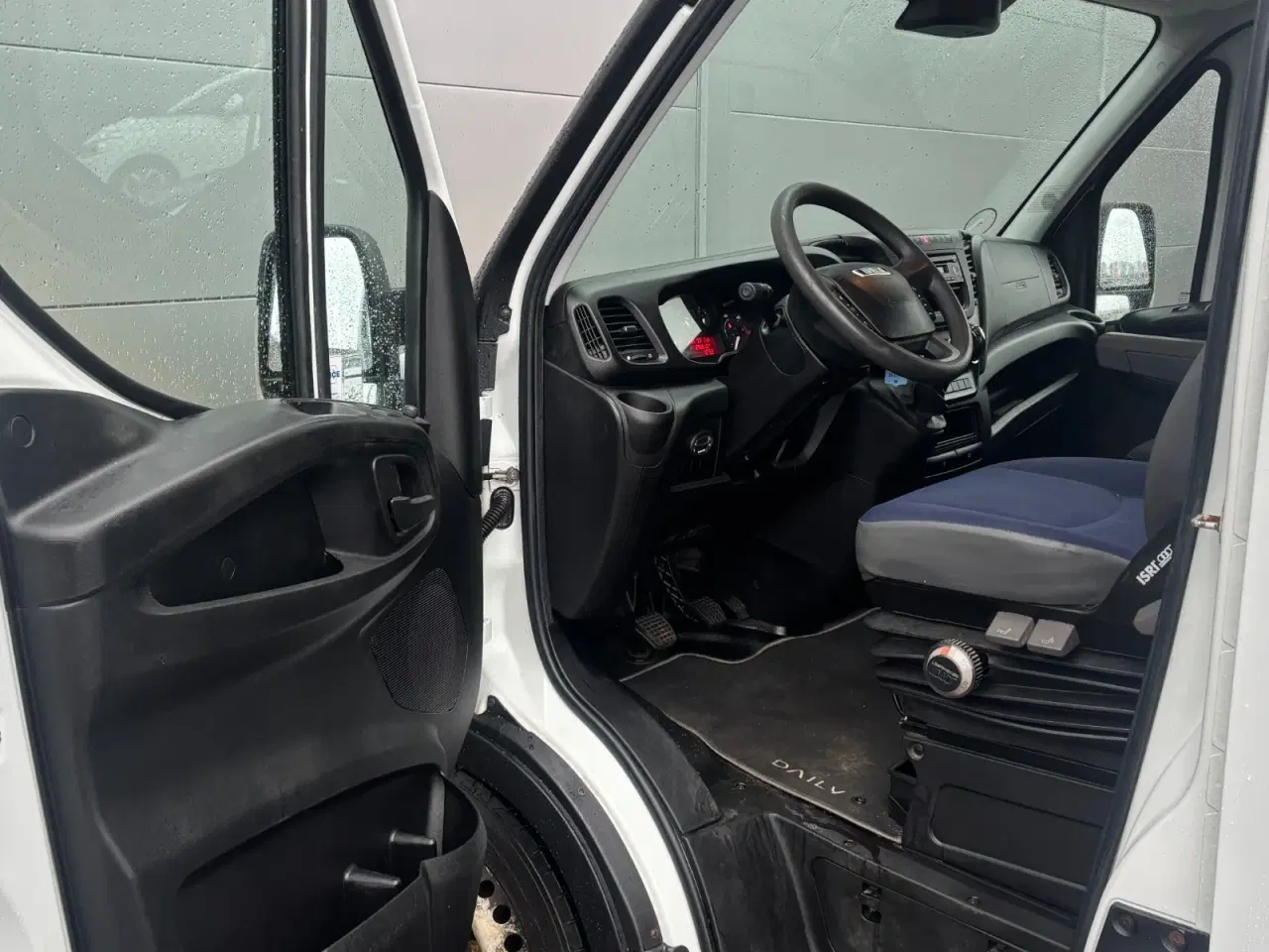 Billede 11 - Iveco Daily 3,0 35S17 12m³ Van