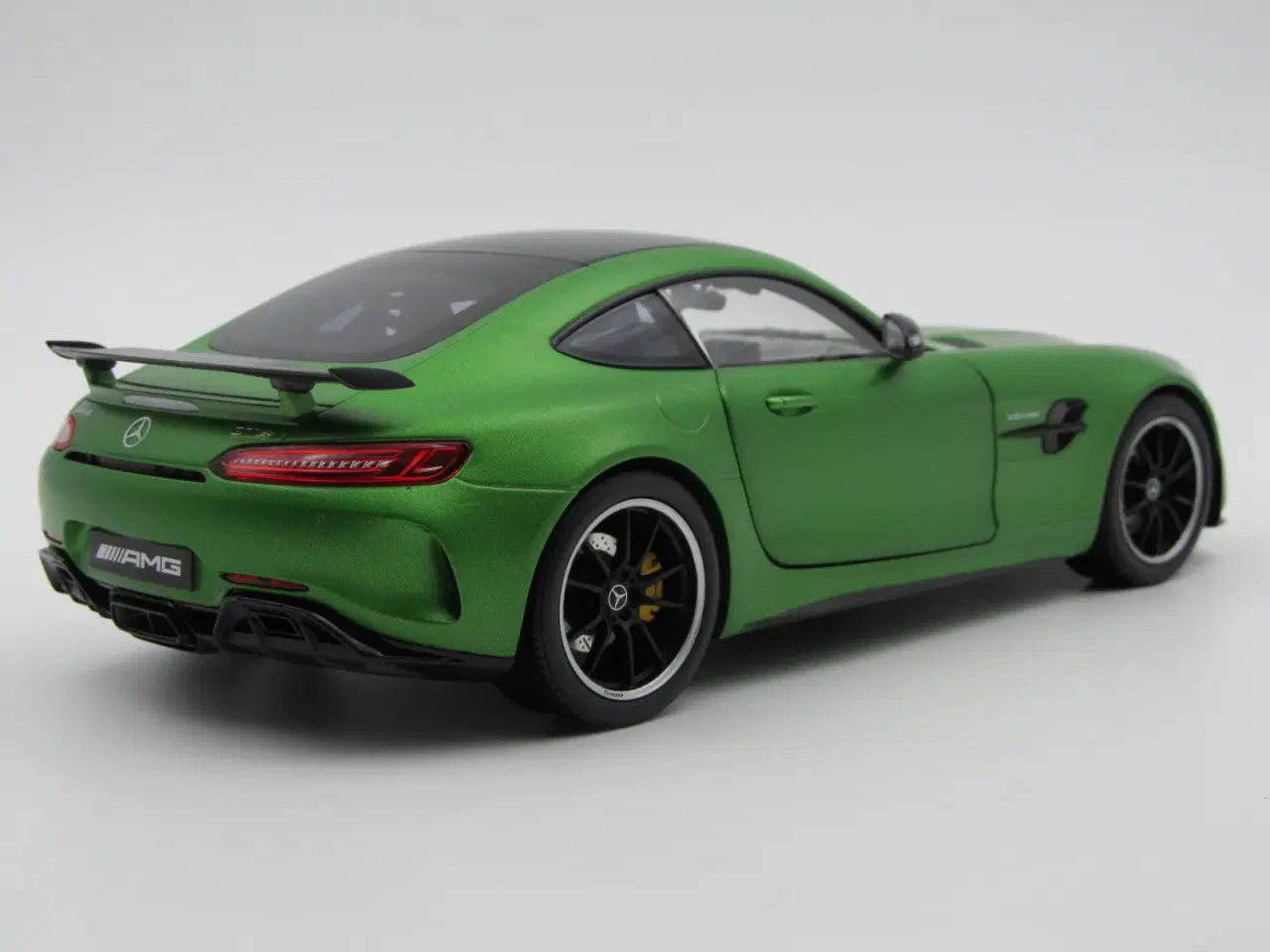 Billede 3 - 2019 Mercedes AMG GT-R Coupé - 1:18