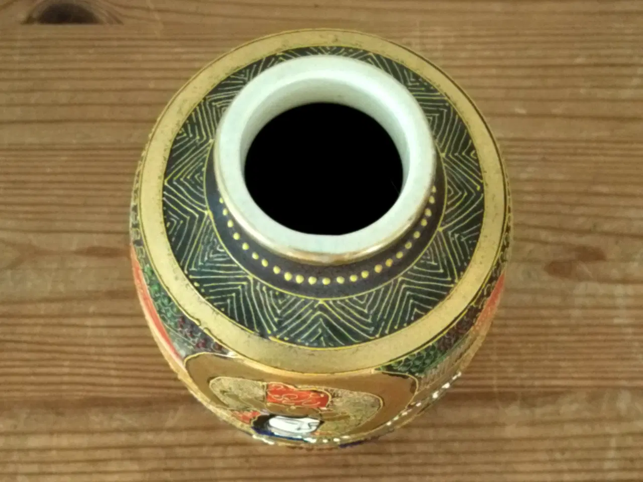 Billede 3 - Dekorativ japansk satsuma vase