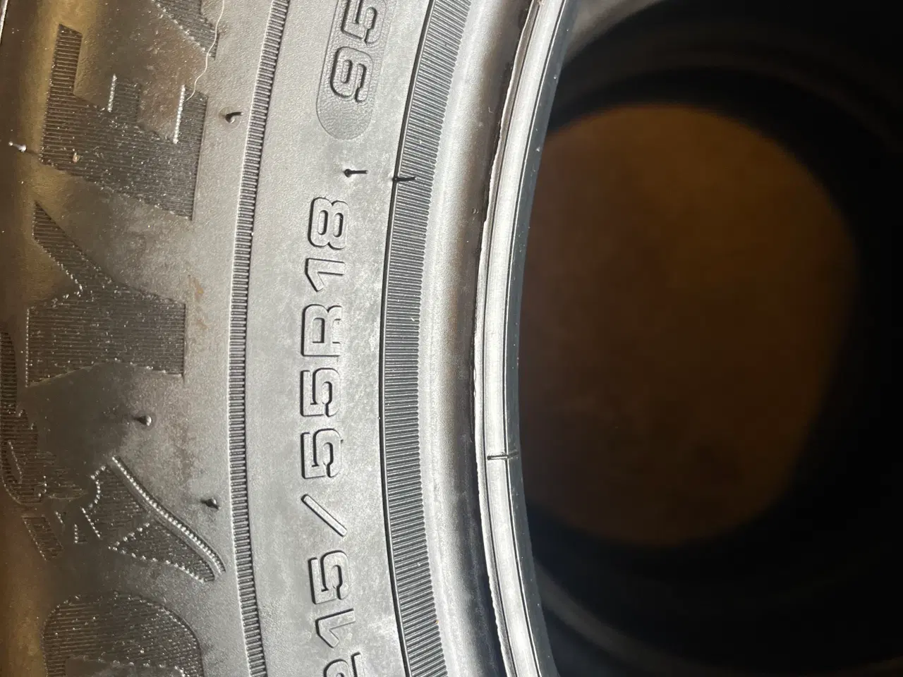 Billede 4 - Sommerdæk. 215-55-18 ID-3 Goodyear.