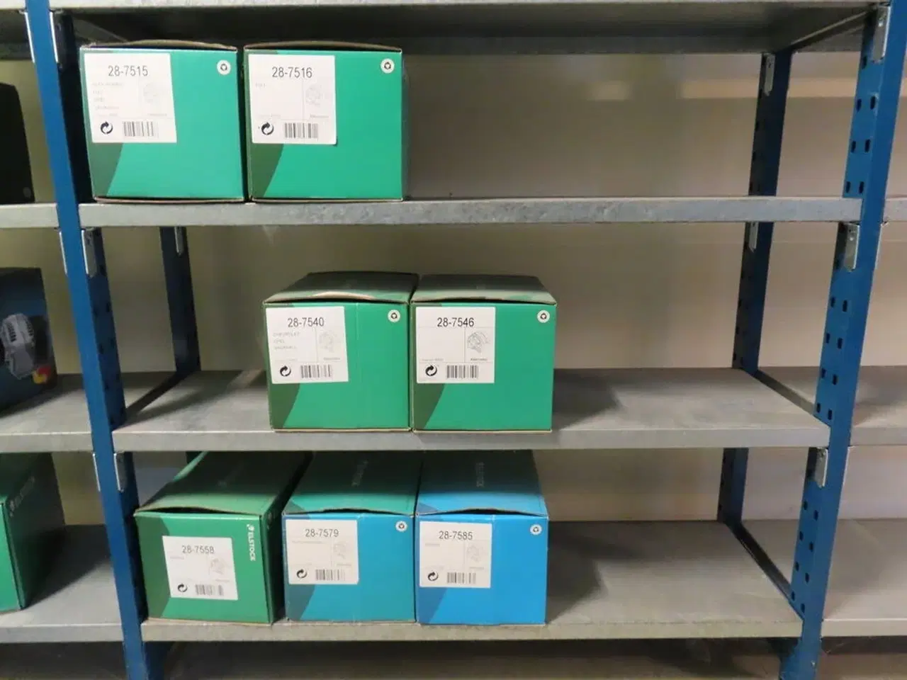 Billede 7 - 16 fag med startere og generatorer