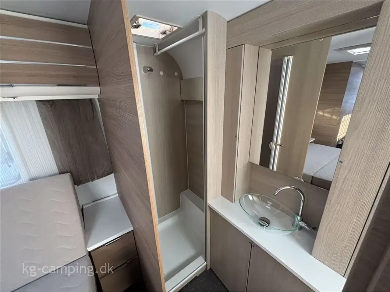 Billede 10 - 2019 - Adria Adora 613 UT   Flot rummelig vogn med mover og fortelt