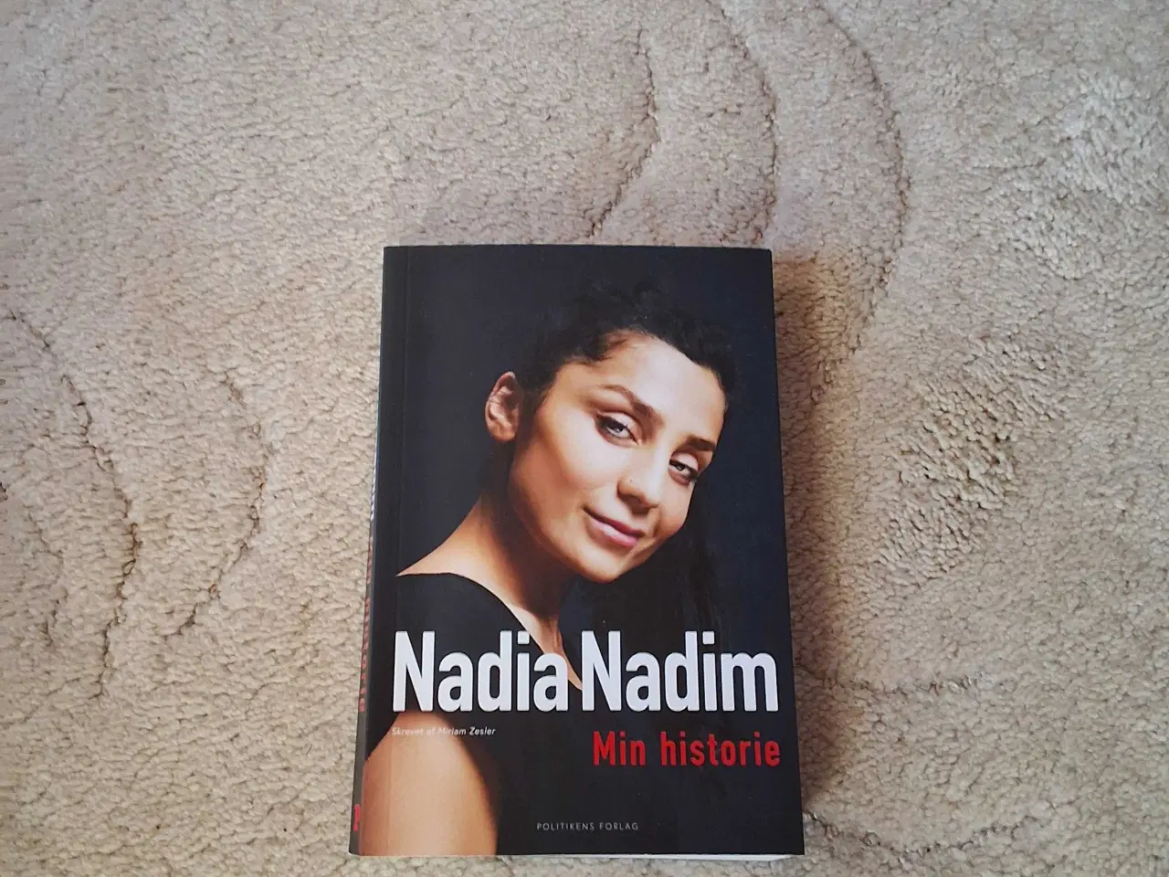 Billede 1 - Bog sælges