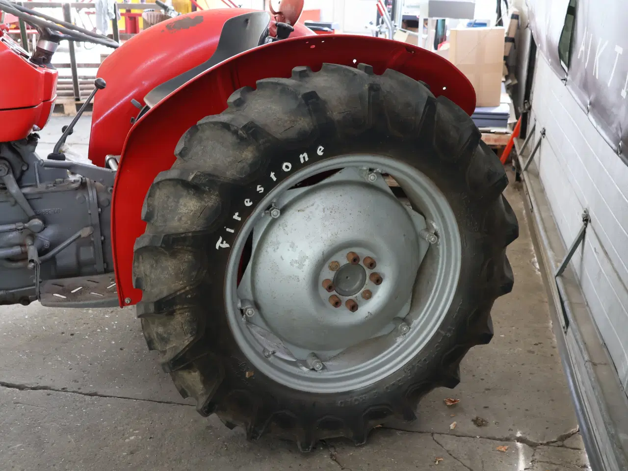 Billede 8 - Massey Ferguson 135. 4 cyl benzin årg 1965