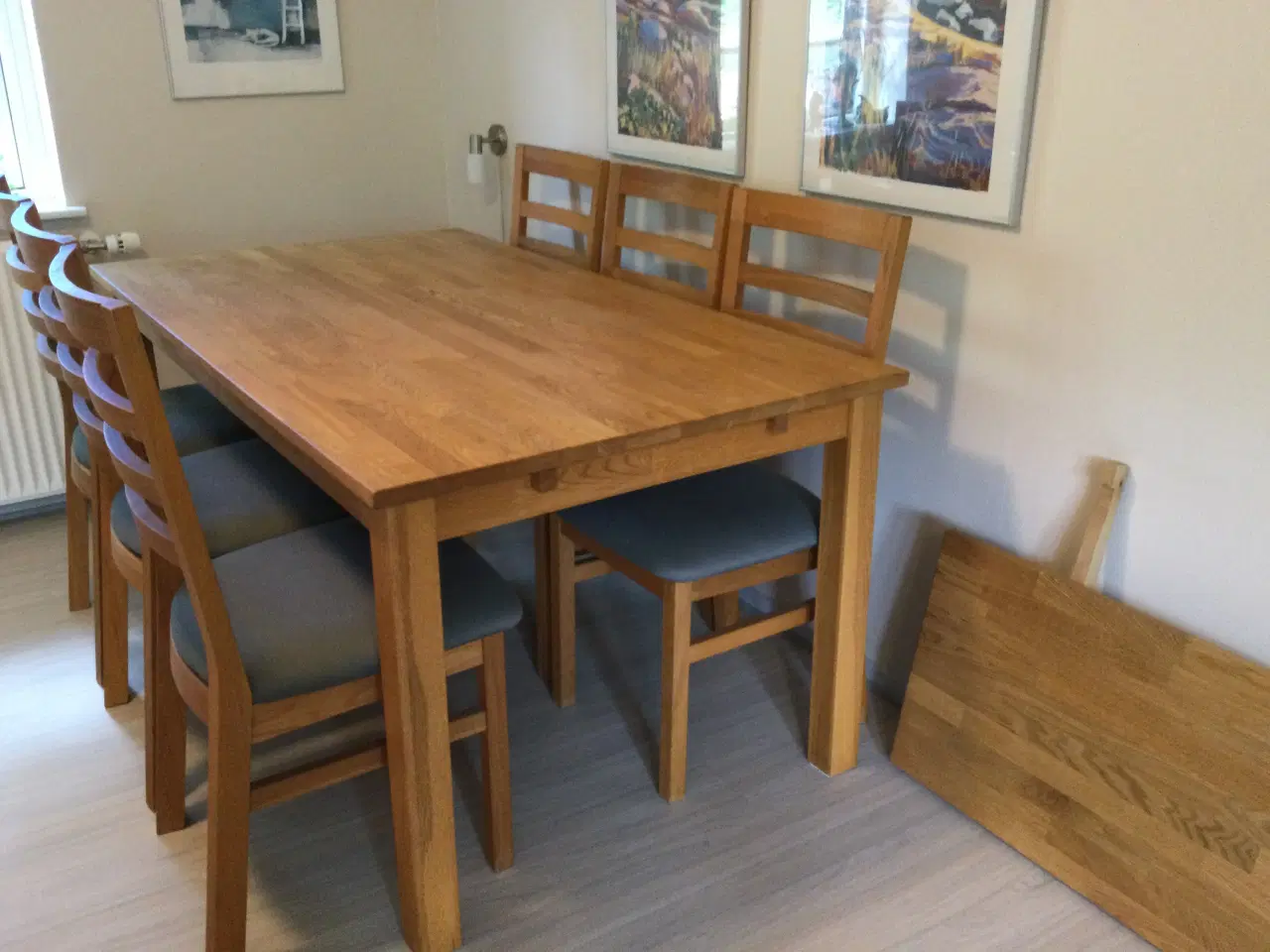 Billede 4 - Spisebord med 6 stole sælges
