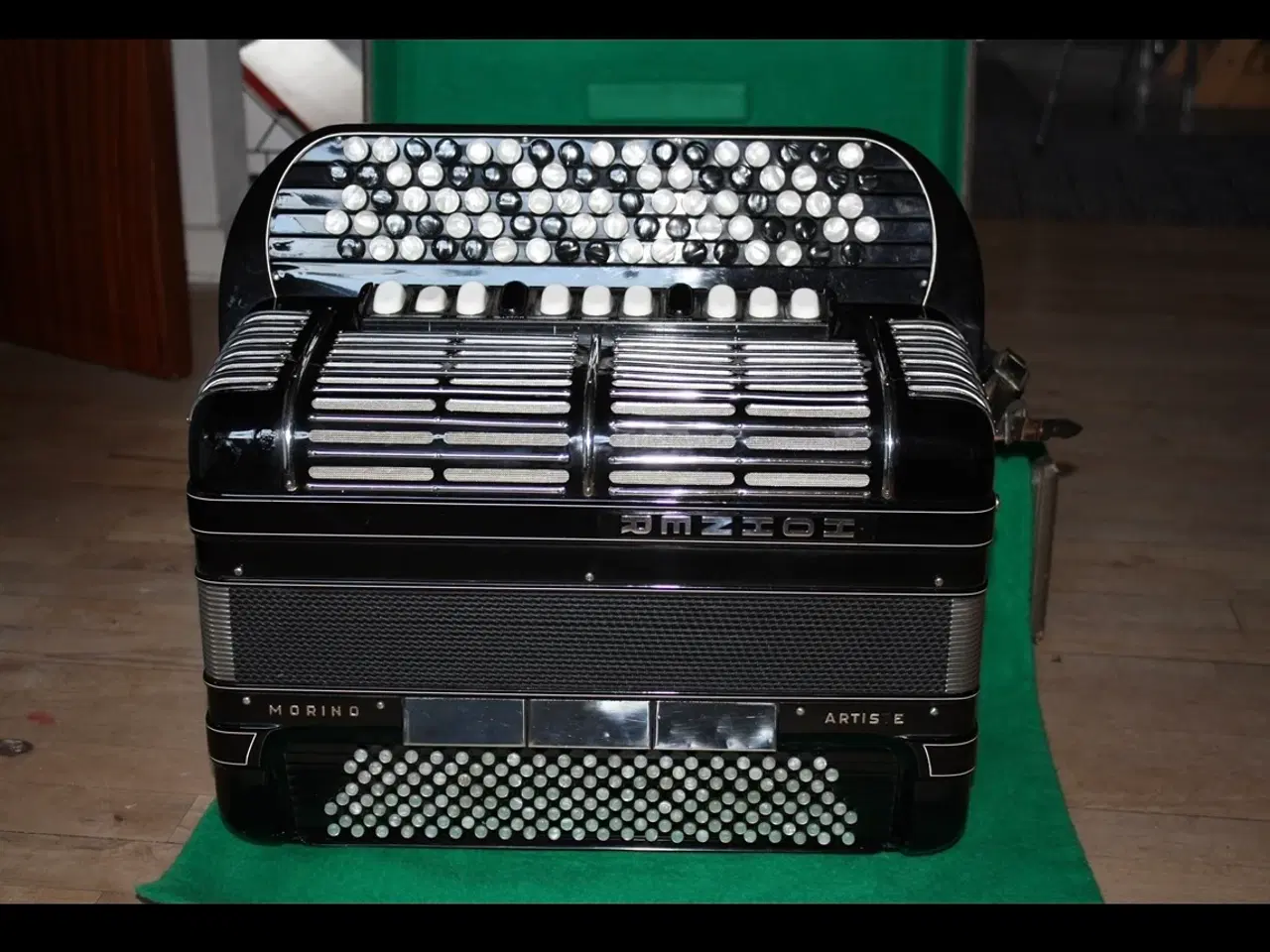 Billede 7 - Unik Hohner kvalitetsharmonika der kun fås brugt