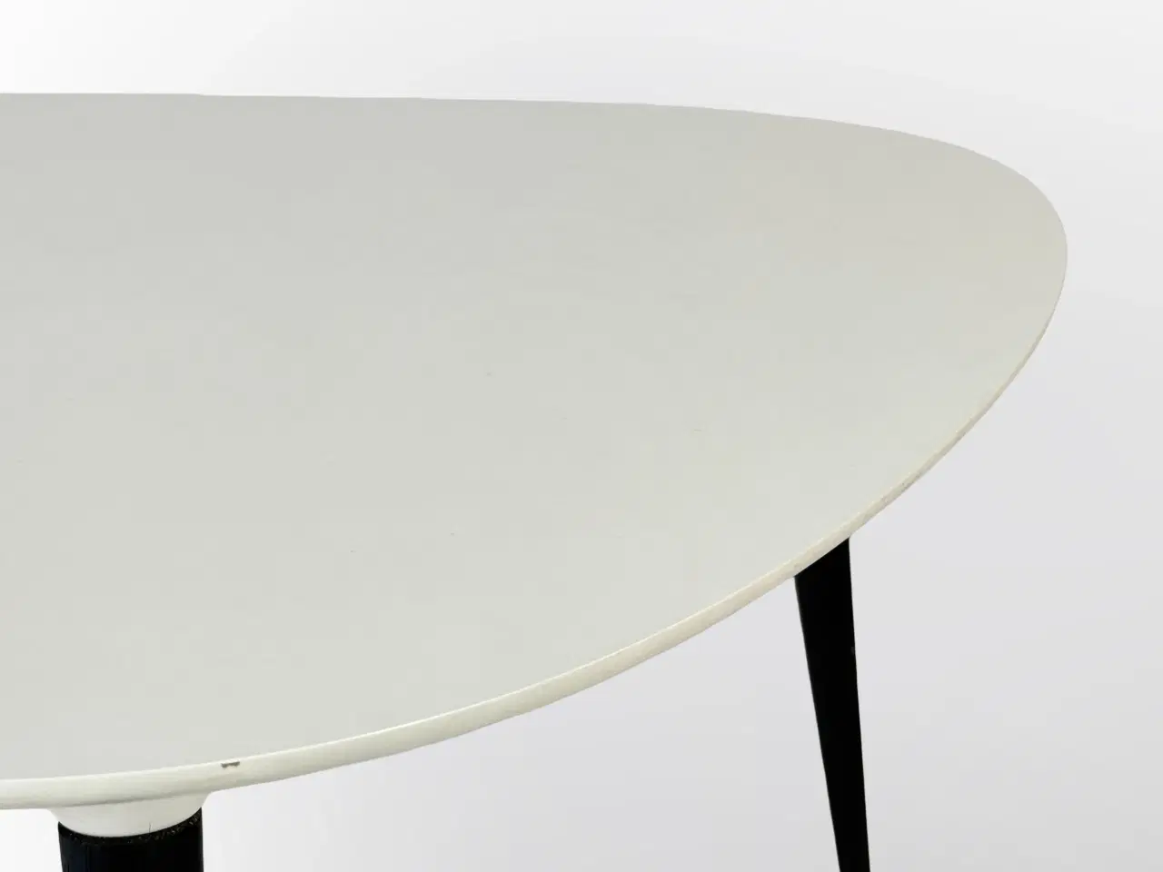 Billede 7 - Fredericia Furniture Icicle Sofabord – Hvid/Sort Stel