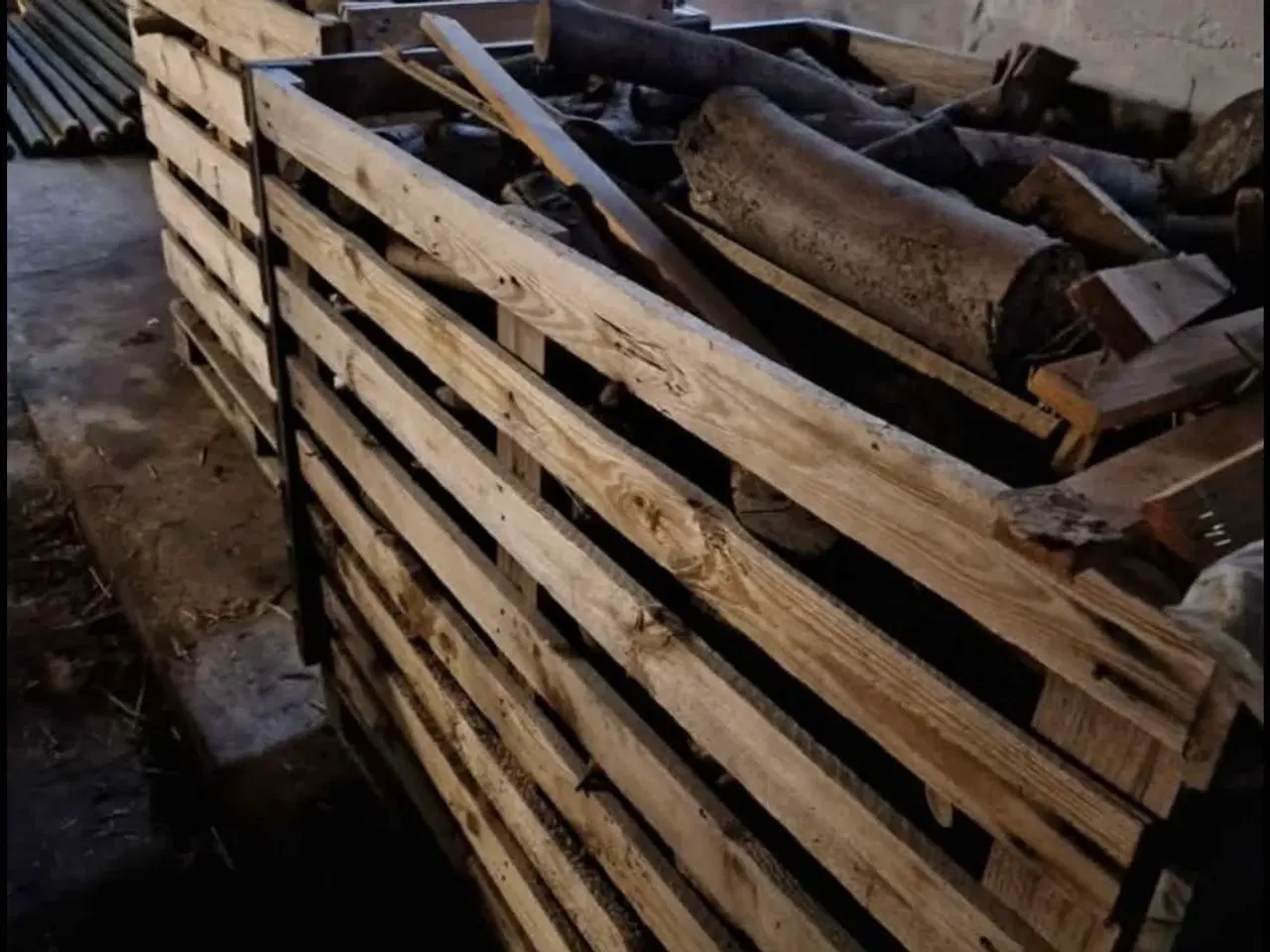 Billede 1 - 2 paller træ