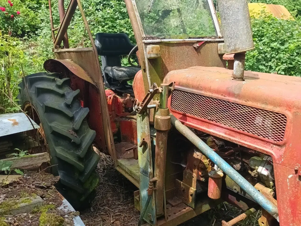 Billede 3 - Traktor IH 275b Diesel m. Frontlæsser 