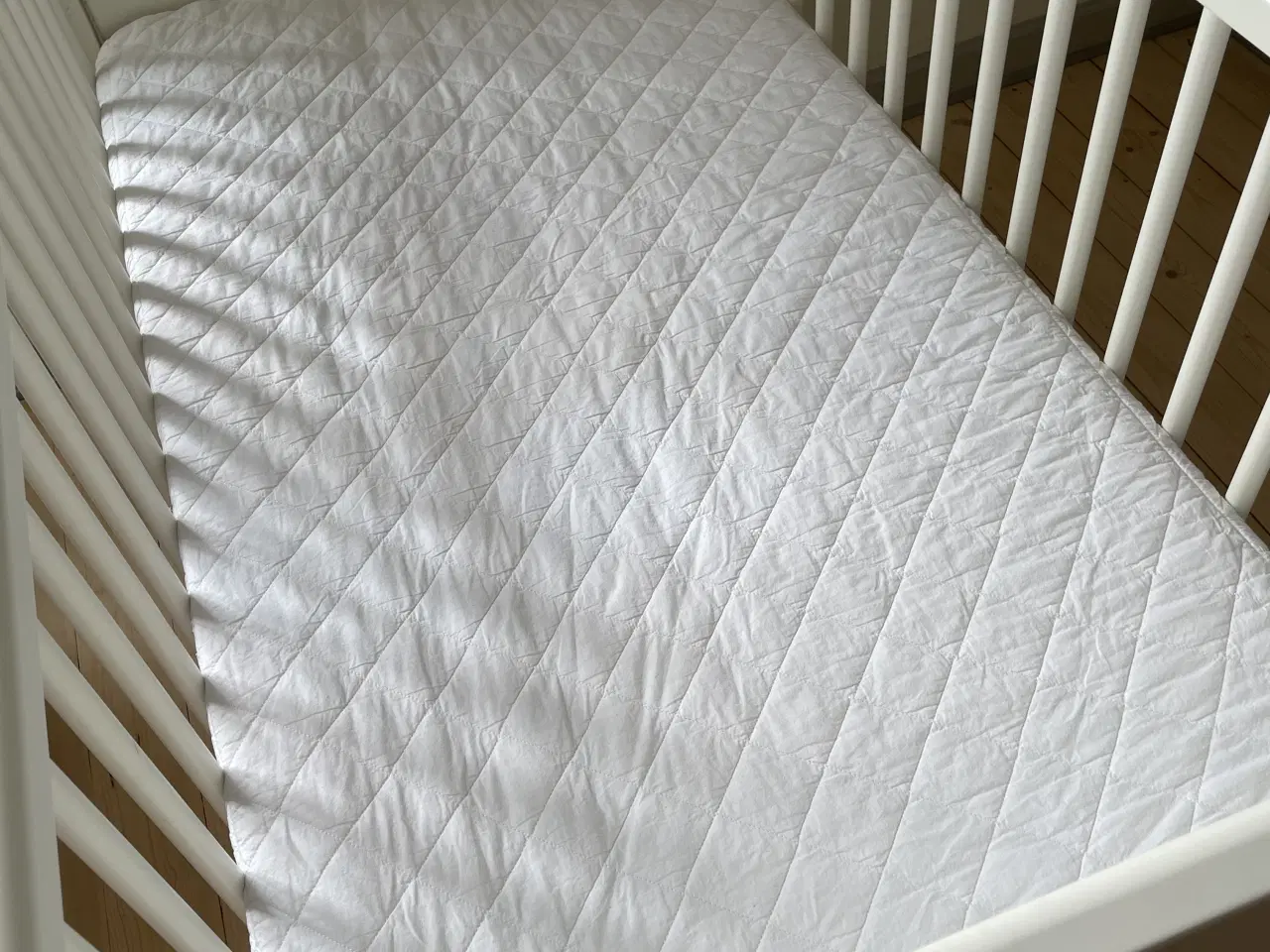 Billede 8 - Stokke Home tremmeseng/hus seng