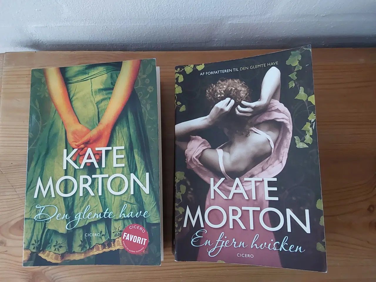 Billede 1 - Kate Morton - En fjern hvisken og Den glemte have.