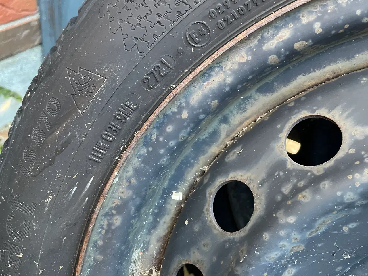 Billede 3 - 2 stk. Vinterdæk 205/55 R 16