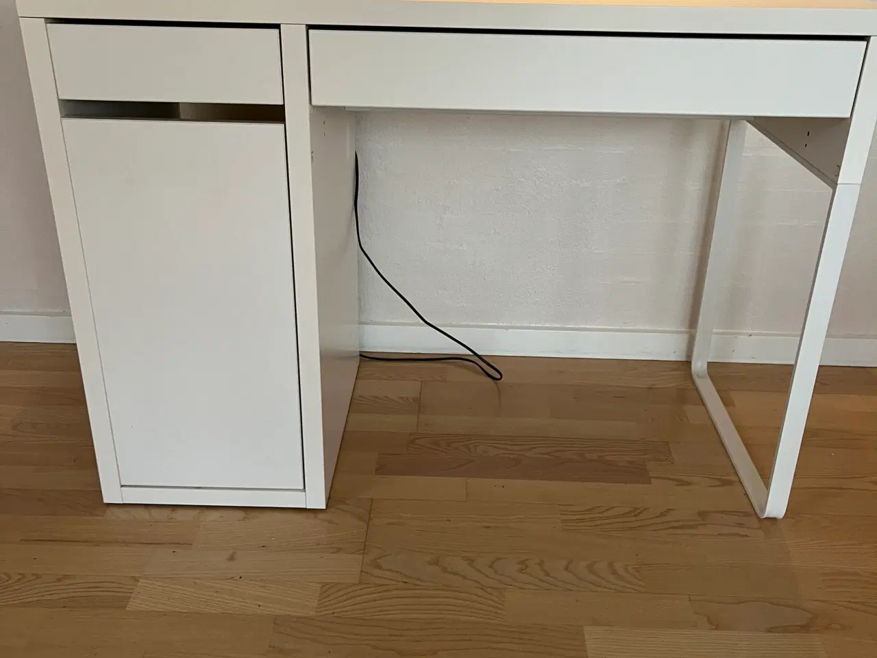 Billede 1 - Skrivebord IKEA Micke