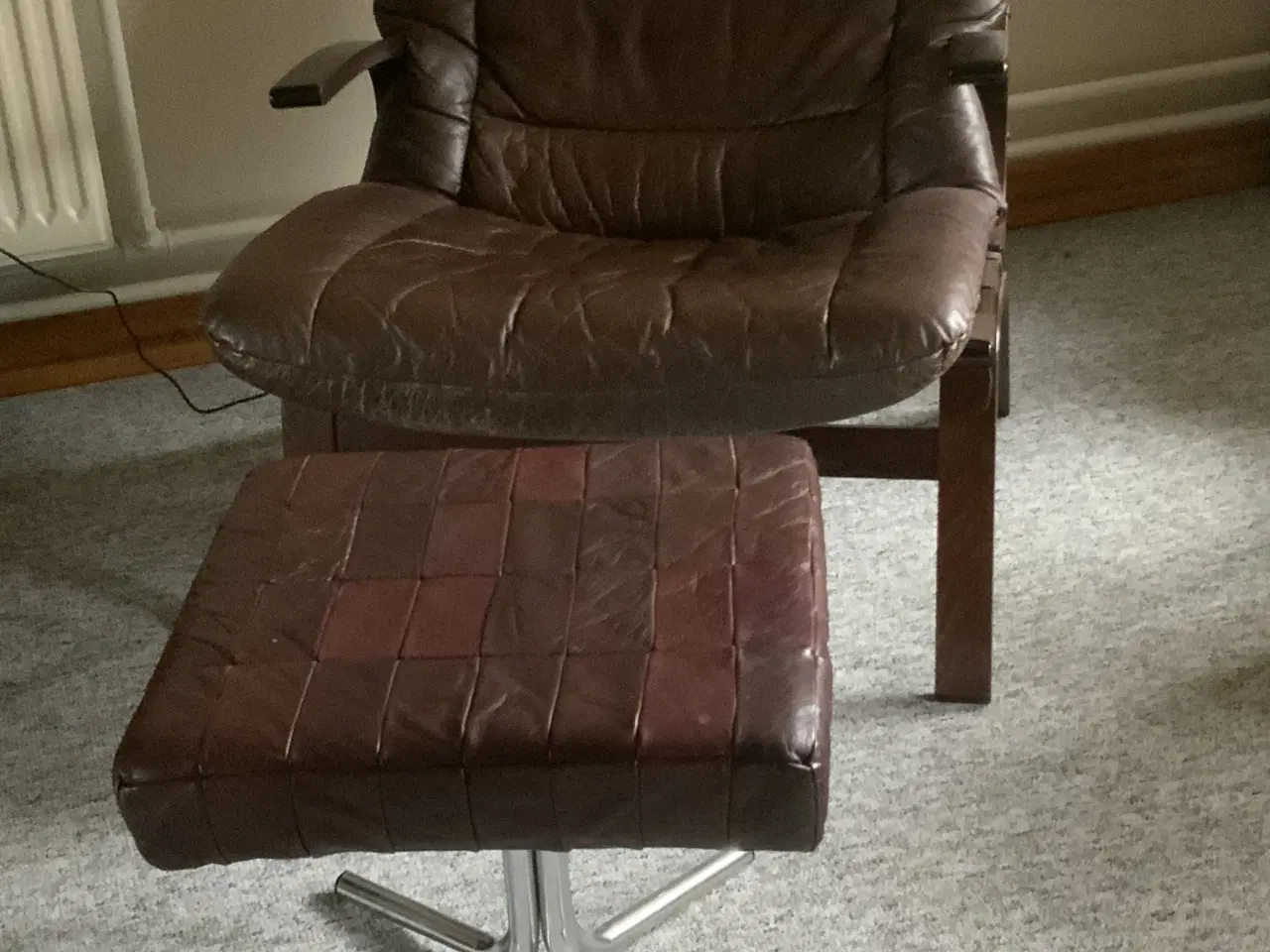 Billede 1 - Lænestole i mørkt træ 