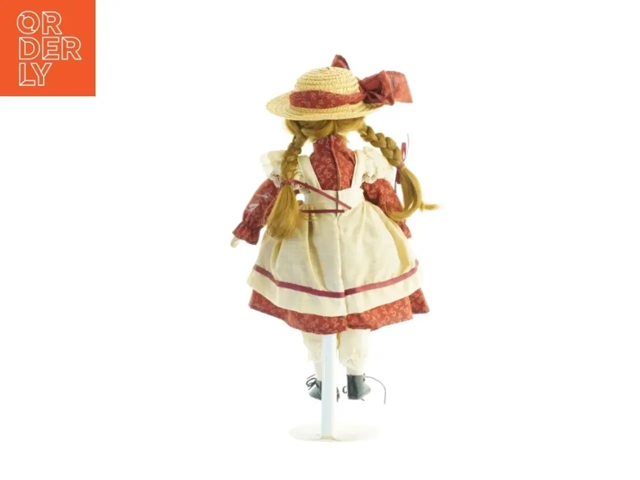 Billede 2 - Porcelænsdukke med tøj og hatteaccessoires (str. 44 x 11 cm)