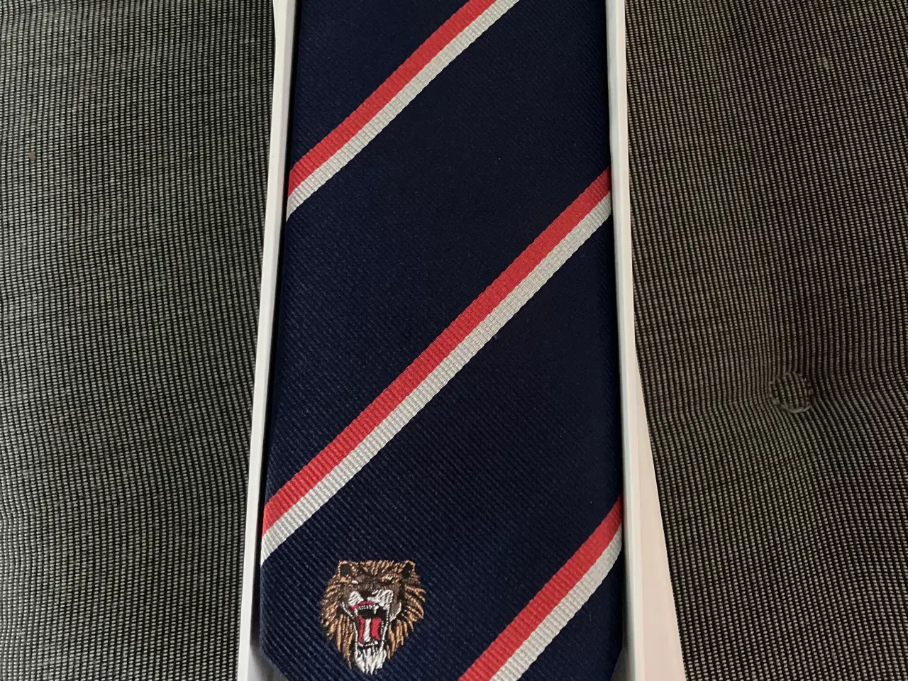 Billede 7 - SHAPING NEW TOMORROW jakksæt